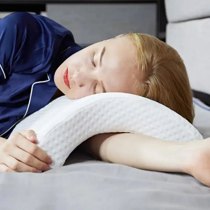 Arched Hollow Orthopedic Pillow